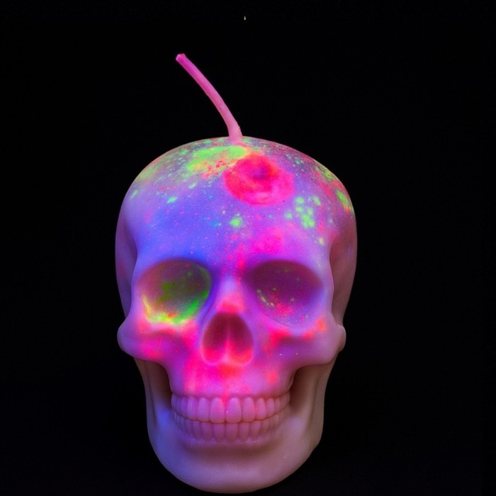 Eternal Radiance Skull Candle